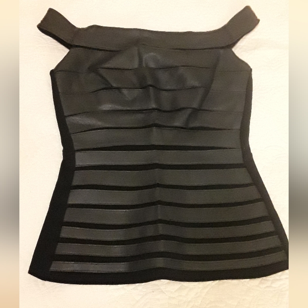 BAILEY 44 ELEGANT BLACK OFF-SHOULDER WOMEN'S TOP